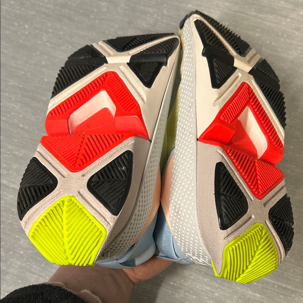 Nike FLYEASE Lime and Gray Athletic Shoes Slip on like new - Picture 5 of 6